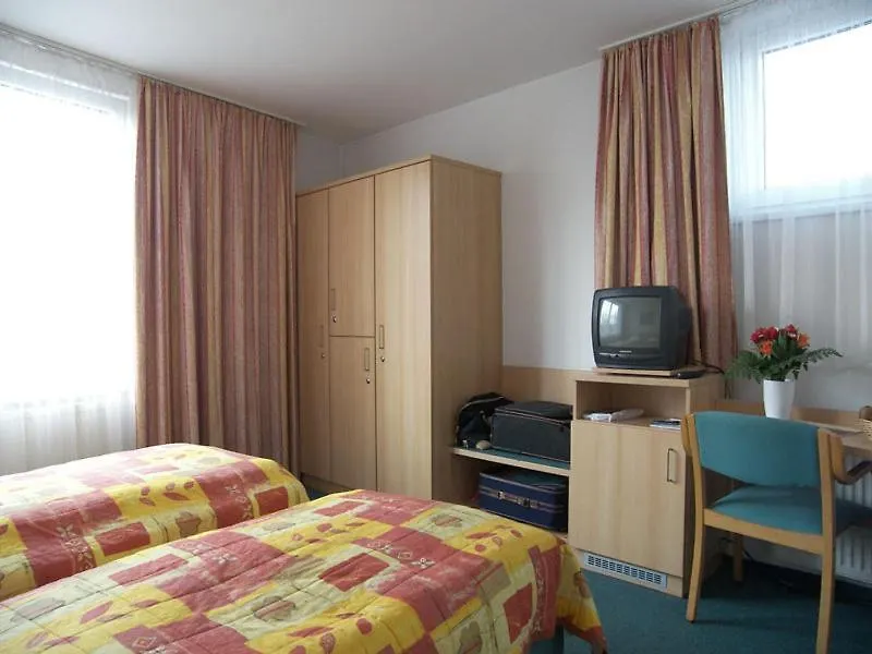 Armony Hotel & Business Center ベルリン